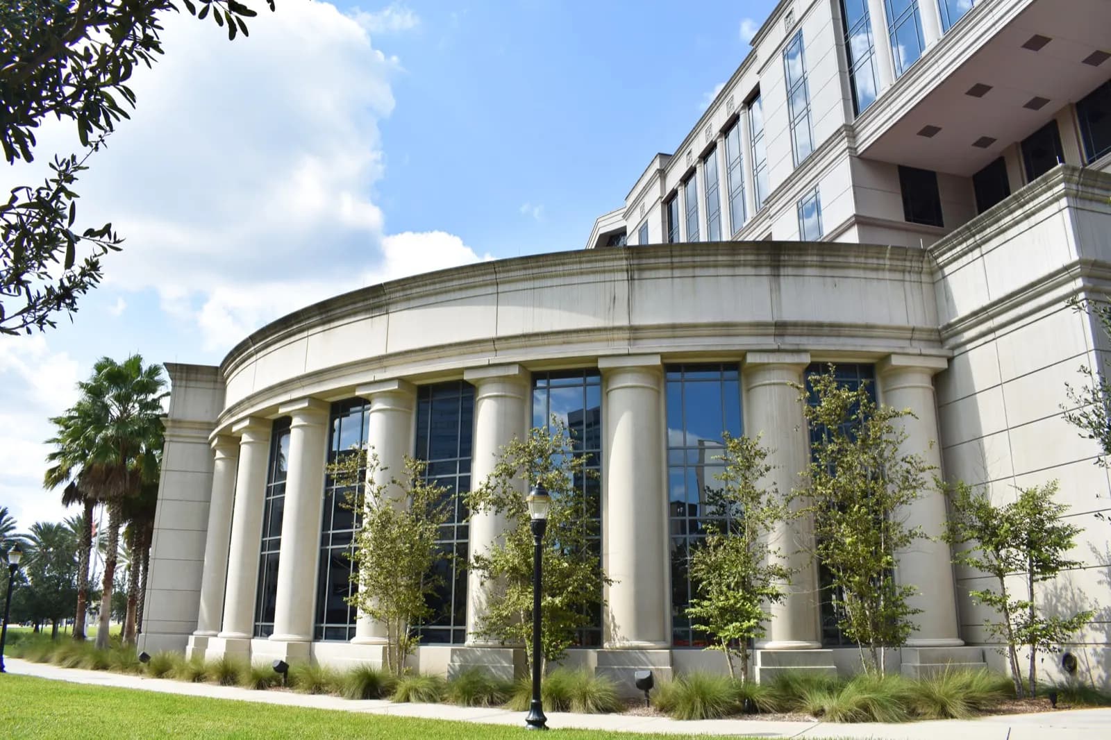 Curved colonnade of the Duval County Courthouse in Jacksonville