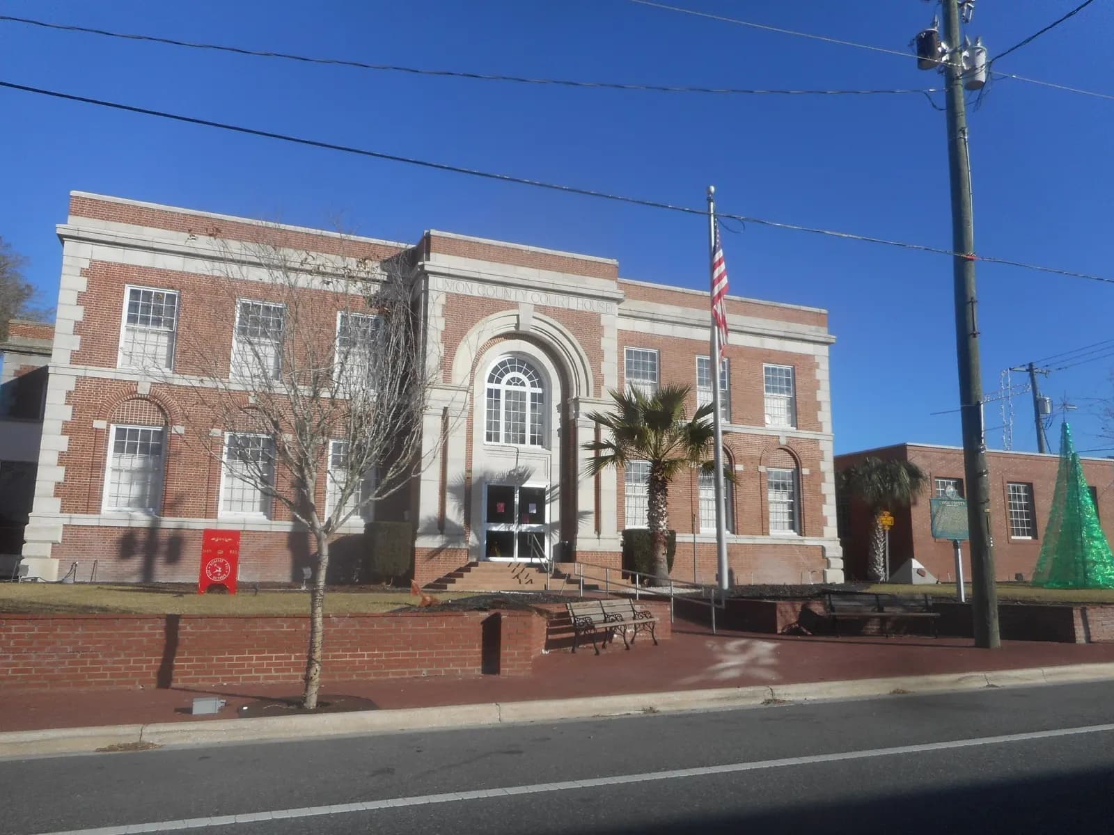 Union County Courthouse on West Main Street in Lake Butler